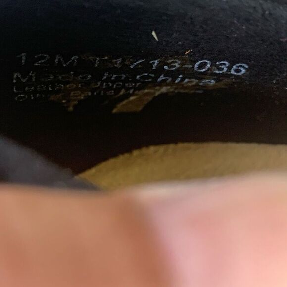 Trotters Women’s Size 12 Monarch Round Toe Loafers Black Suede Block Heel Shoes - Picture 11 of 11